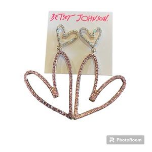 Betsey Johnson double open heart earrings NWT
